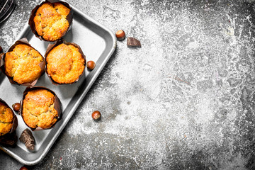 Muffins with honey and nuts.
