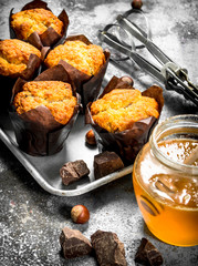 Muffins with honey and nuts.