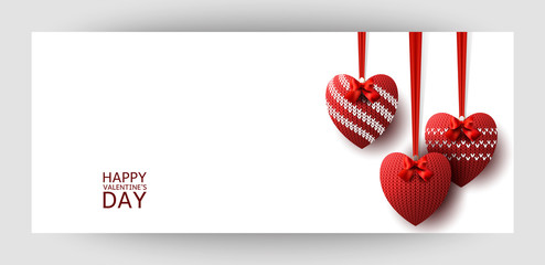 Horizontal gift design background
  with red knitted hearts. For Valentine's Day, Wedding, Birthday. For a banner, postcards. flyer, label, certificate, company card. Vector.