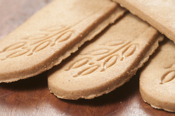 Cake with ginger and cinnamon