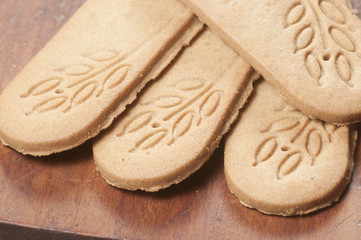 Cake with ginger and cinnamon