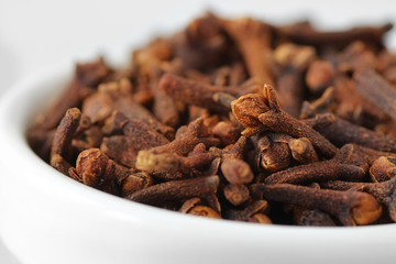 Cloves macro