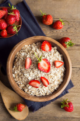 Oatmeal with strawberries