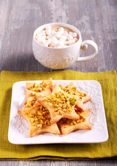 Crunchy pistachio nut stars biscuits