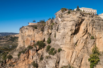 Fototapeta na wymiar Aussichtspunkt - Mirador de Ronda - Auf dem Felsen