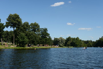 Fototapeta na wymiar Shibaevsky pond in the natural-historical park 