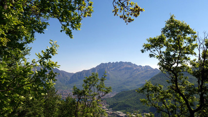 Panorama del monte Resegone a Lecco
