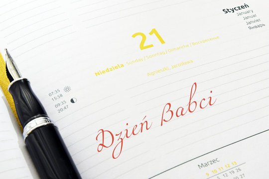 Kalendarz, 21 stycznia. Dzień babci.