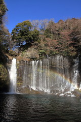 白糸の滝と虹