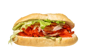 Fischbrötchen mit Lachsersatz vom Seelachs,  freigestelltes Lachsbrötchen , weißer Hintergrund