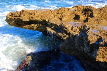 Fototapeta premium Waterfall on the rocks