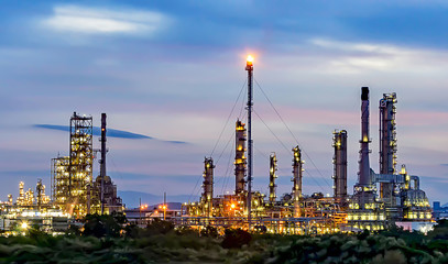Obraz premium Oil refinery