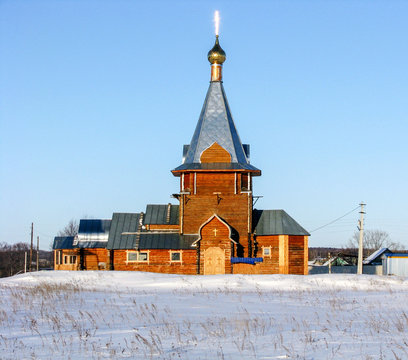 Russia,Penza region, Malaya Serdoba. Church of St. Nicholas. Winter, side view