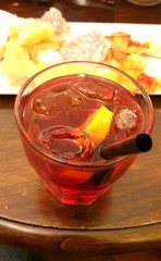 Aperitivo in solitaria - tristezza