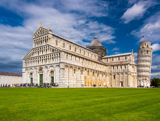 Fototapeta premium Pisa Cathedral with the Leaning Tower of Pisa on Piazza dei Miracoli in Pisa, Tuscany, Italy
