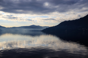 paesaggio del lago di Como daTorno