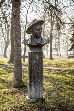 Belgrade, Serbia January 27, 2016: Memorial bust of Radoje Domanovic. Radoje Domanović (1873-1908) writer, narrator and satirist. 