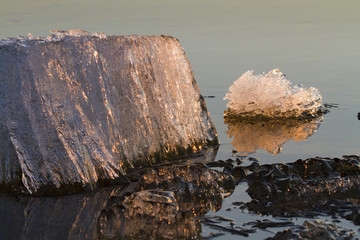 Drifting ice in Siberian river Irtysh under sunset light, Omsk, Russia © Ivan Kuzmin