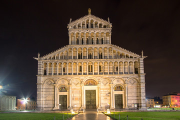 Naklejka premium Cathedral of Pisa at night in Italy