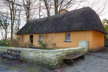 Fototapeta na wymiar Irish traditional cottage house