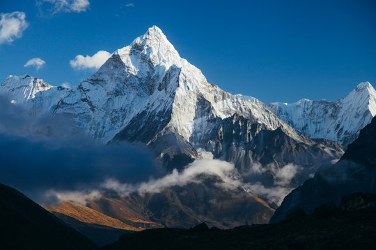 Fototapeta Amazing mountains on Himalayas - Nepal.