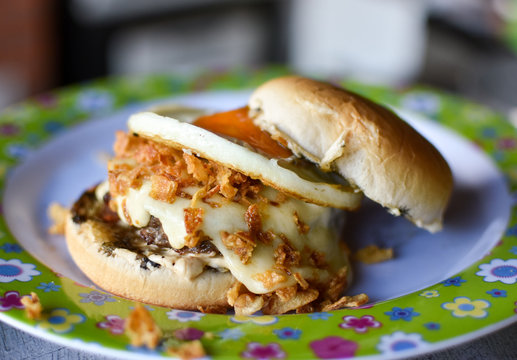 Egg Burger