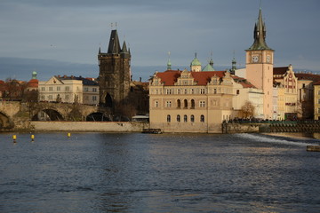 Obraz premium Blick über die Moldau zur Altstadt in Prag