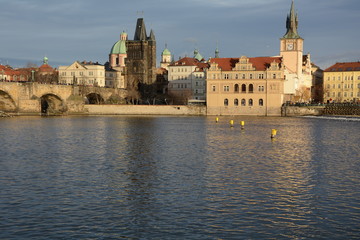 Fototapeta na wymiar Prag, die Altstadt im Sonnenlicht