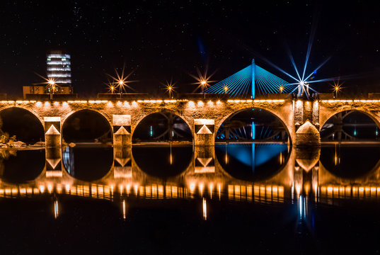 night full of light in badajoz