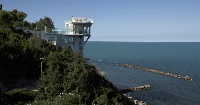 Elevator to the beach of passetto Ancona. 4k Timelpase