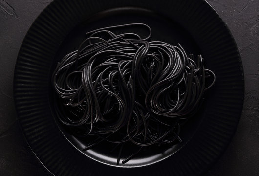 Black Pasta In The Black Plate