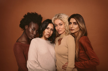 Obraz premium Multi ethnic group of women