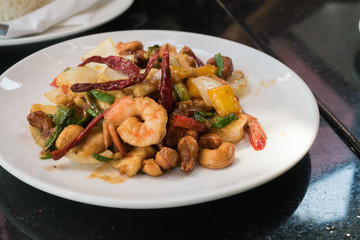 Stir-Fried prawns and chicken with Cashew Nuts Recipe