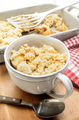 sweet british apple crumble in a cup