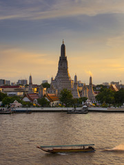 Vertical image of Wat Arun in Bangkok, Thailand.