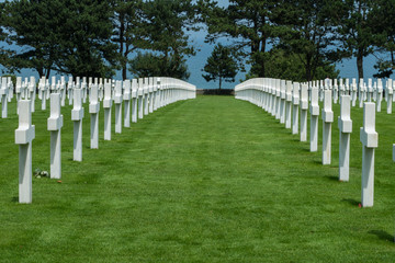 Fototapeta na wymiar Amerikanischer Soldatenfriedhof bei Colleville-sur-Mer
