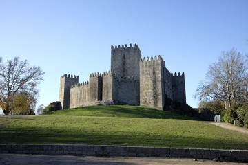 Fototapeta na wymiar castle of guimaraes