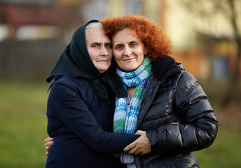 Fototapeta premium Old mother and daughter
