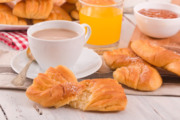 Breakfast with brioches. 
