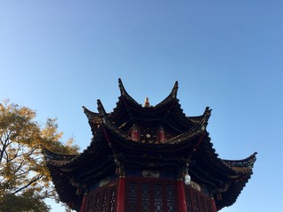 Fototapeta na wymiar Temple details in Chuiu Park (Kunming, Yunnan, China)