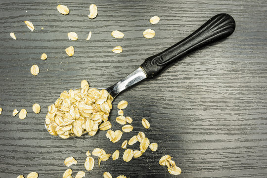 A tablespoon of rolled oats.