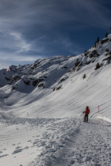 Fototapeta na wymiar Bild einer Schneeschuhwanderung im Wallis