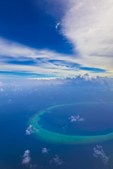 Malediven-Luftbild vom Wasserflugzeug aus