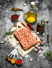 Minced beef with spices, aromatic herbs and olive oil.