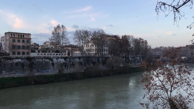 Rome, Lungotevere Aventino, 4K