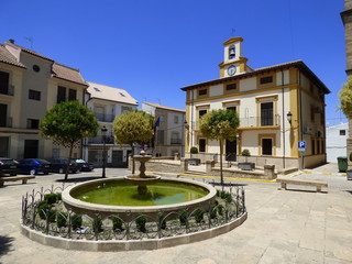 Ibros, localidad de Jaén, Andalucía (España), forma parte de la comarca de La Loma. Limita con Baeza con la que esta estrechamente relacionada, y con los municipios de Lupión, Rus, Canena y Linares