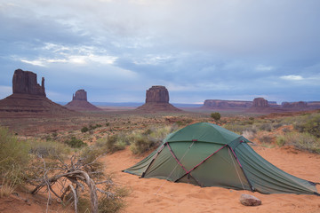 Monument Valley mit Zelt