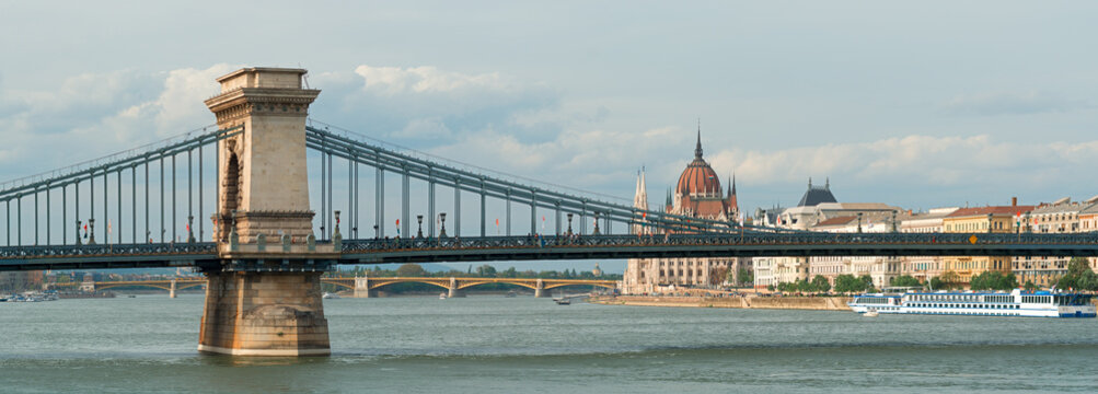 Secheni bridge and Parliament building in Budapest