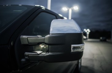 Obraz premium Car Mirror Blind Spot