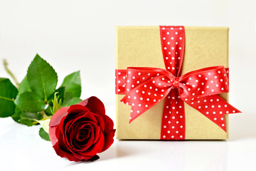 Mothers Day gift and red rose